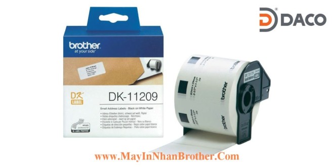 DK-11209 Nhãn giấy Brother DK11209, 29x62mm, 800 miếng, Chữ Đen Nền Trắng